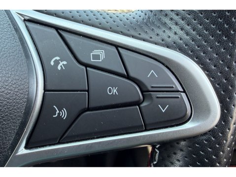 Renault Arkana 1.6 E-TECH Hybrid 145 R.S. Line 5dr Auto 32