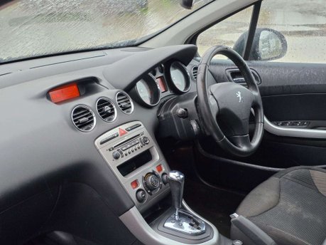 Peugeot 308 1.6 THP SE Hatchback 5dr Petrol Automatic (188 g/km, 140 bhp) 21