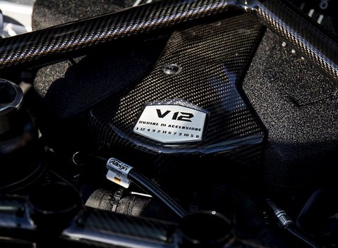 Lamborghini Aventador SV LP 750-4 Roadster 3