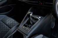 Volkswagen Golf R-LINE TSI 38