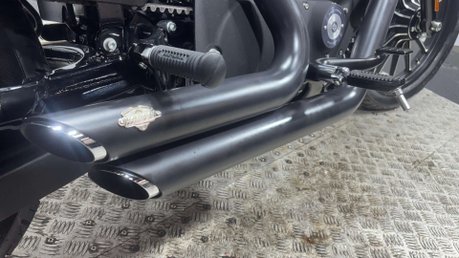 Harley-Davidson Sportster 883 IRON 2010 ONLY 4K NEW MOT SERVICED VERY CLEAN CRUISER BIKE 883CC 27