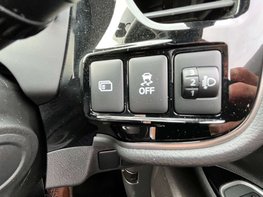 Mitsubishi Outlander 2.4 Outlander Dynamic PHEV CVT 4WD 5dr 67