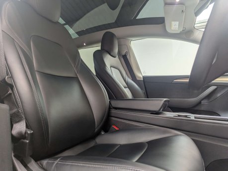 Tesla Model Y ModeL Y Long Range AWD 4WD 5dr 31