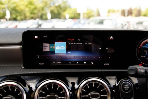 Mercedes-Benz CLA Class CLA 250 E AMG LINE PREMIUM PLUS 26