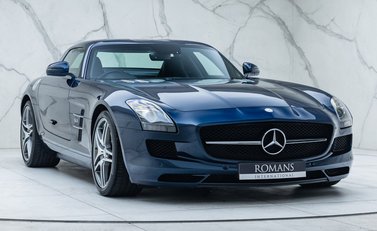 Mercedes-Benz SLS AMG 11