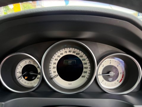 Mercedes-Benz E Class 2.1 E220 CDI AMG Sport Cabriolet G-Tronic+ Euro 5 (s/s) 2dr 31