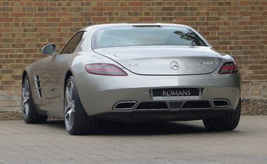 Mercedes-Benz SLS AMG 7