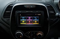 Renault Captur ICONIC TCE 22
