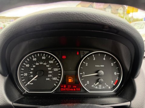 BMW 1 Series 2.0 118i Exclusive Edition Euro 5 (s/s) 2dr 14