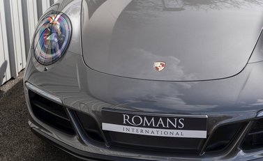 Porsche 911 Carrera GTS (991.2) 24