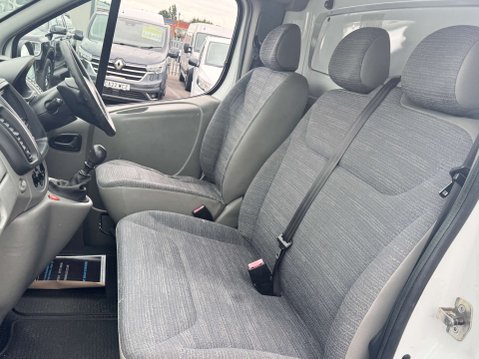 Renault Trafic 2.0 dCi LL29 eco Panel Van 3dr Diesel Manual L3 H1 (Phase 3) (180 g/km, 115 23