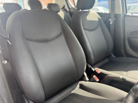 Vauxhall Viva 1.0i SE Euro 6 5dr (a/c) 11