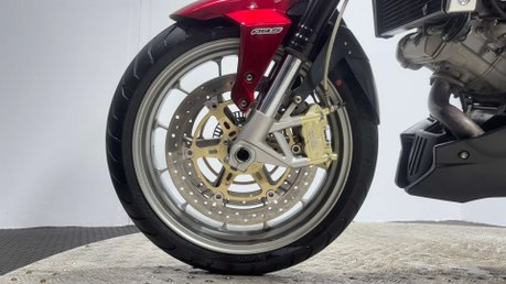 Aprilia Shiver GT 2011 ONLY 20K 1 OWNER NEW MOT VERY CLEAN SUPERMOTO 750CC 22