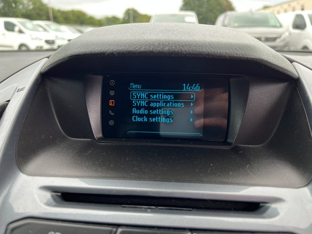 Ford Transit Connect SWB L1H1 Low Roof Limited Air Con Alloys Sensors EURO 6 NO VAT 36