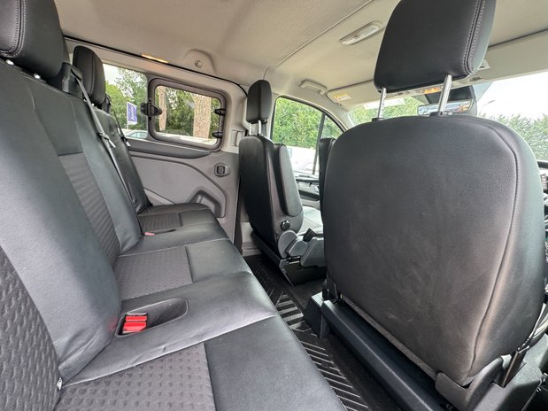 Ford Transit Custom Crew Cab AUTO SWB L1H1 Sport 320 Air Con SELECT 17