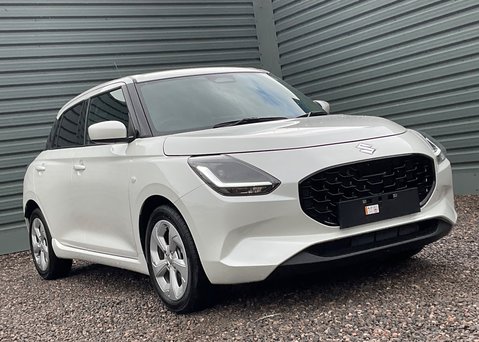 Suzuki Swift Motion 1.2 Mild Hybrid 9