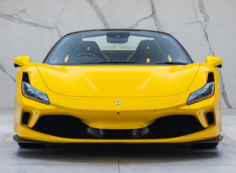 Ferrari F8 SPIDER 7