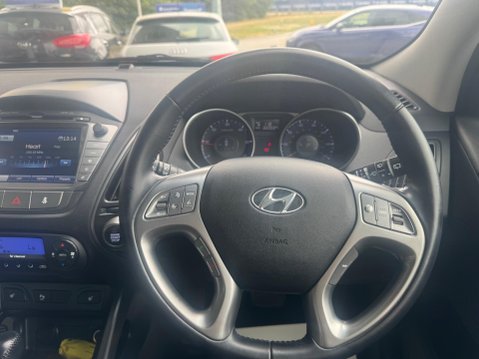 Hyundai ix35 2.0 CRDi Premium Auto 4WD Euro 5 5dr 18