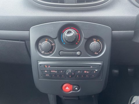 Renault Clio 1.2 Bizu Euro 5 3dr 24