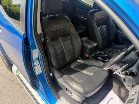 Mitsubishi L200 2.4 L200 Barbarian DI-D Auto 4WD 24