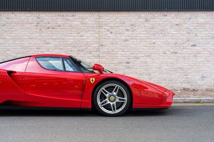 Ferrari Enzo 11