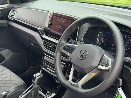 Volkswagen T-Cross R-LINE TSI DSG 32