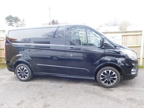 Ford Transit Custom 320 SPORT 2.0 ECOBLUE PANEL VAN 3