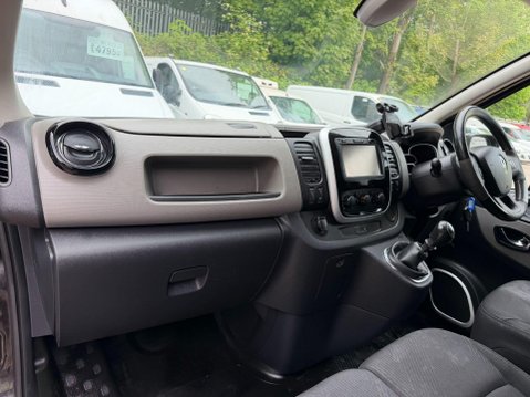 Renault Trafic 1.6 dCi ENERGY 27 Sport Nav Panel Van 5dr Diesel Manual SWB Standard Roof E 39