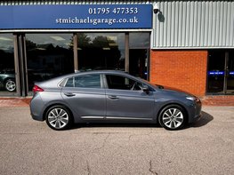 Hyundai IONIQ 1.6 IONIQ Premium SE FHEV Semi-Auto 5dr 10