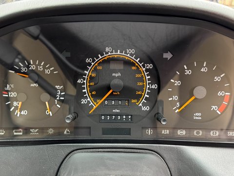 Mercedes-Benz SL Series 500SL-32 25