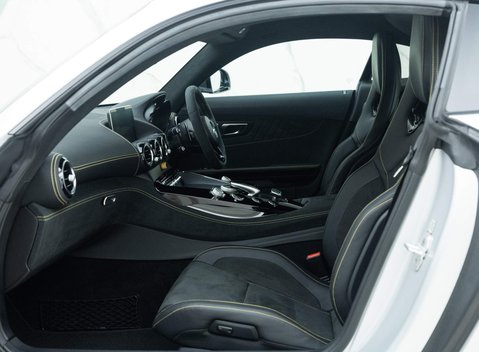 Mercedes-Benz AMG GT R Premium 11