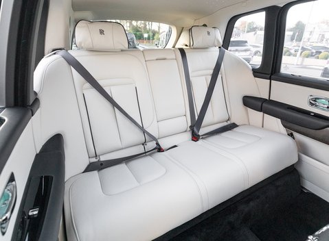Rolls-Royce Cullinan 16