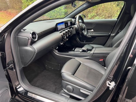 Mercedes-Benz A Class 1.3 A180 Sport (Executive) 7G-DCT Euro 6 (s/s) 5dr 22