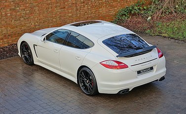 Porsche Panamera GTS 14