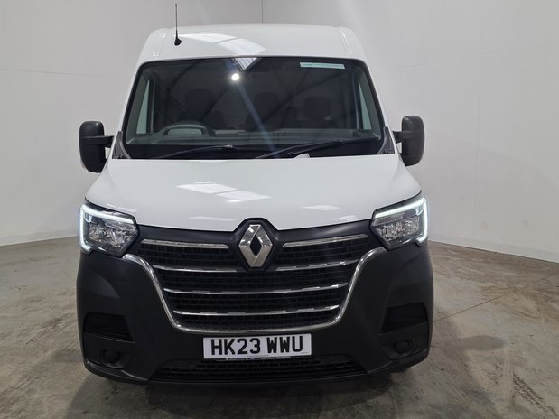 Renault Master RENAULT MASTER LWB DIESEL FWD LM35dCi 135 Business+ Medium Roof Van 7
