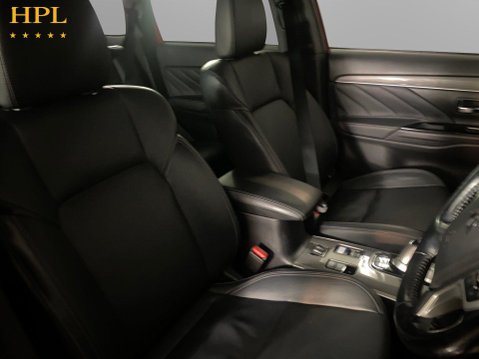 Mitsubishi Outlander 2.4h TwinMotor 13.8kWh 4h SUV 5dr Petrol Plug-in Hybrid CVT 4WD Euro 6 (s/s 11