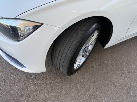 BMW 3 Series 2.0 320d Sport Touring Euro 6 (s/s) 5dr 39