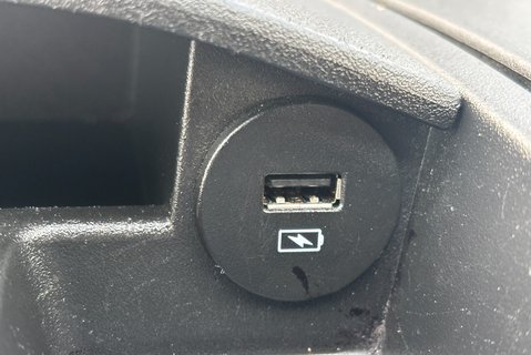 Iveco Daily 35C14 Toolpod Tipper - Rear Camera 27