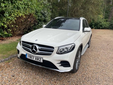 Mercedes-Benz GLC 3.0 GLC350d V6 AMG Line (Premium Plus) G-Tronic 4MATIC Euro 6 (s/s) 5dr 4