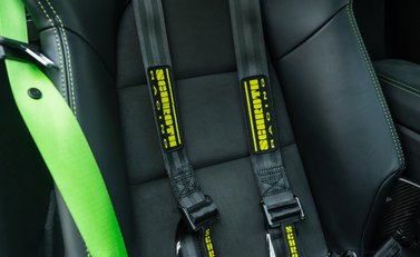 Porsche Cayman GT4 (718) 16