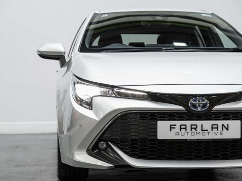 Toyota Corolla 1.8 VVT-h Design Touring Sports 5dr Petrol Hybrid CVT Euro 6 (s/s) (122 ps) 12