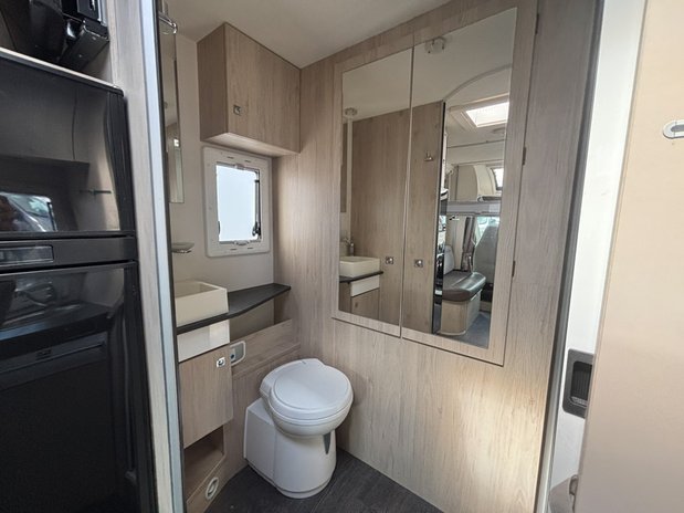 Chausson Flash Automatic | Flash 610 | 4 Berth | 4 Belts | Large Lounge | Rear Bathroom 24