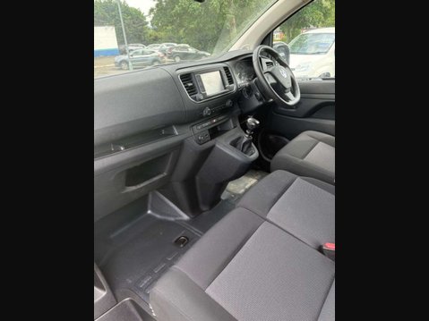 Vauxhall Vivaro 1.5 Turbo D 2900 Pro Panel Van 6dr Diesel Manual L2 H1 Euro 6 (s/s) (100 ps 30