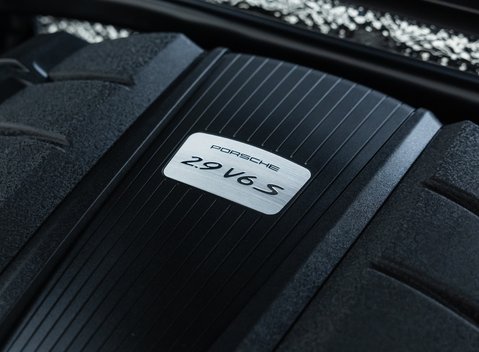 Porsche Macan S 29
