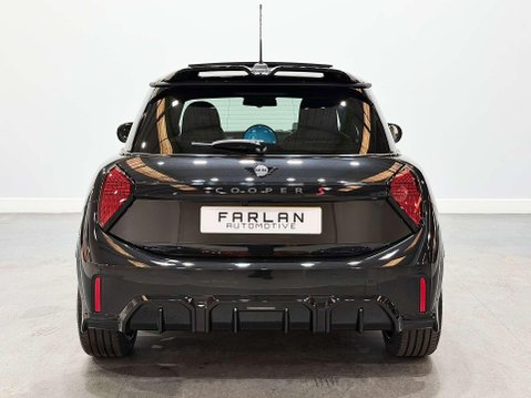 Mini Hatch 2.0S Sport Hatchback 3dr Petrol Steptronic Euro 6 (s/s) (204 ps) 26