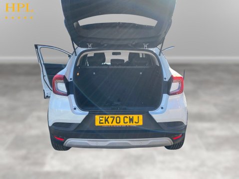 Renault Captur 1.0 TCe Iconic SUV 5dr Petrol Manual Euro 6 (s/s) (100 ps) 21