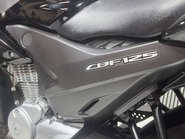 Honda CBF125 CBF125 2012 ONLY 6K MOT SERVICED ICONIC LEARNER BIKE 125CC 39