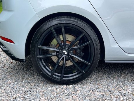 Volkswagen Golf 2.0 Golf R TSi 4WD 5dr 13