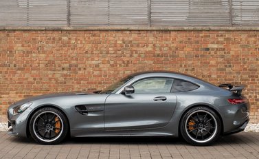 Mercedes-Benz Amg GT GT R 2
