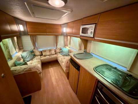 Bailey Pageant Series 7 Bordeaux 32